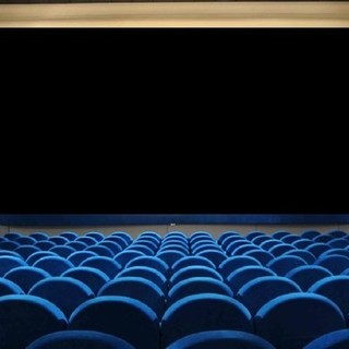 Ritorno alla normalità: dal 10 marzo cibi e bevande si potranno consumare anche in cinema, stadi e teatri