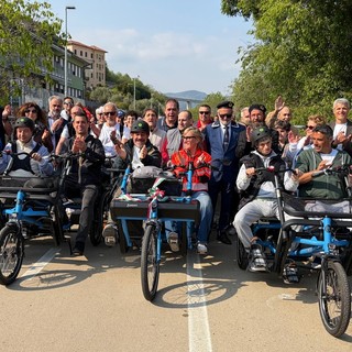 Andora, debutto delle Fra-Bike: la prima pedalata inclusiva sulla ciclabile