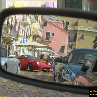 Domenica a Celle rombano le note dei motori Porsche