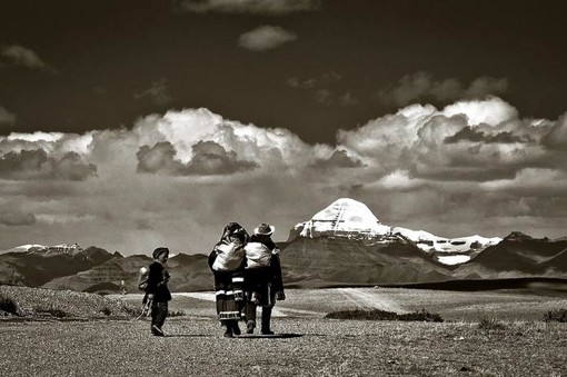 “Viaggio al Kailash, la montagna sacra del Tibet”. A cura dell’Associazione TFO