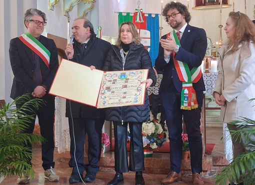 Stella conferirà la cittadinanza onoraria alla memoria a Sandro Pertini. Castellini: "Lo facciano tutti i Comuni liguri" Stella conferirà la cittadinanza onoraria alla memoria a Sandro Pertini. Castellini: "Lo facciano tutti i Comuni liguri"