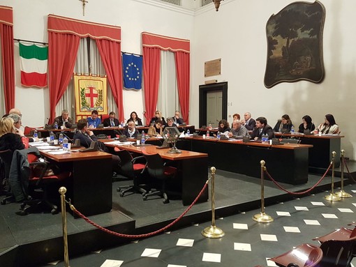 Albenga, cittadinanza onoraria alla senatrice Liliana Segre: il Consiglio comunale approva all'unanimità l'ordine del giorno