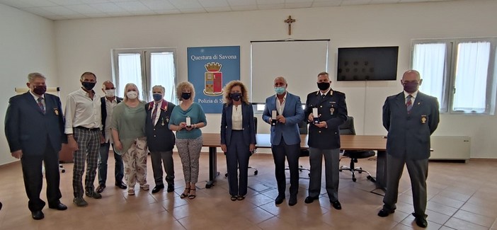 Polizia di Stato, "Medaglie di Commiato" ai colleghi in pensione Polizia di Stato, "Medaglie di Commiato" ai colleghi in pensione