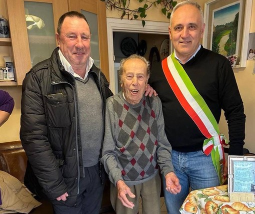 Albisola, entra nel club dei centenari l'albisolese Domenico Todaro