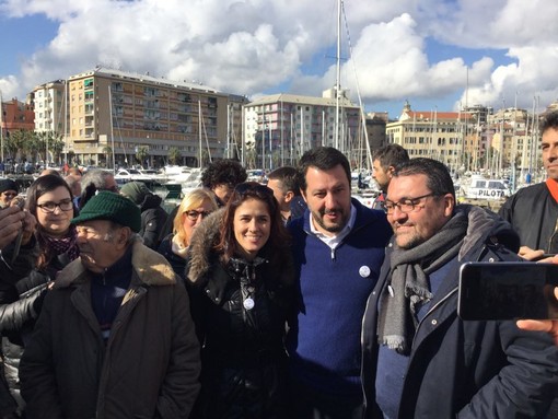 Salvini a Savona parla di lavoro, crisi industriale e immigrazione (FOTO e VIDEO) Salvini a Savona parla di lavoro, crisi industriale e immigrazione (FOTO e VIDEO)