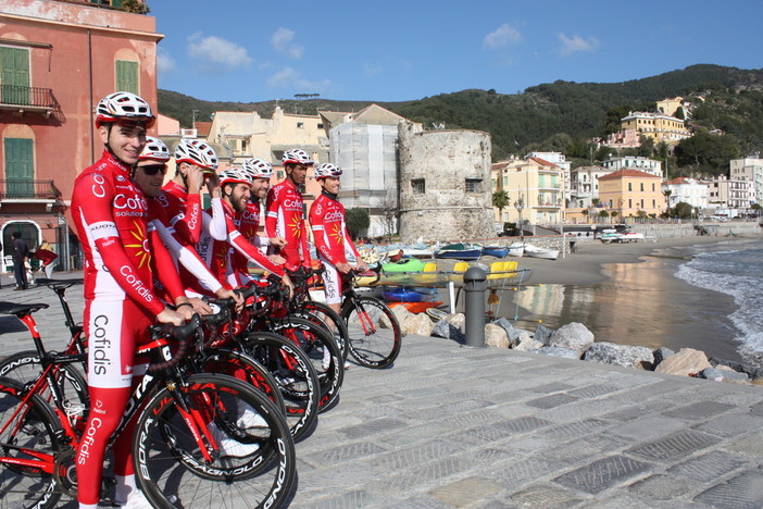 Il team francese Cofidis in ritiro a Laigueglia in preparazione della Milano-Sanremo (FOTO) Il team francese Cofidis in ritiro a Laigueglia in preparazione della Milano-Sanremo (FOTO)