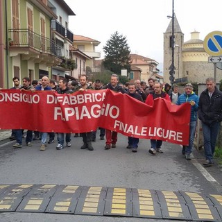 Sciopero dei lavoratori della Piaggio, il sostegno del Partito Comunista dei Lavoratori di Savona Sciopero dei lavoratori della Piaggio, il sostegno del Partito Comunista dei Lavoratori di Savona