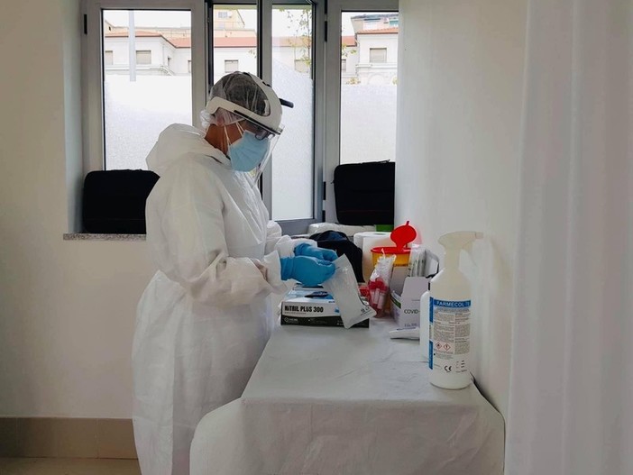 Covid, la Procura di Genova avvia verifiche sui dati inviati al Ministero: all’orizzonte il rischio di diventare zona "arancione" Covid, la Procura di Genova avvia verifiche sui dati inviati al Ministero: all’orizzonte il rischio di diventare zona "arancione"