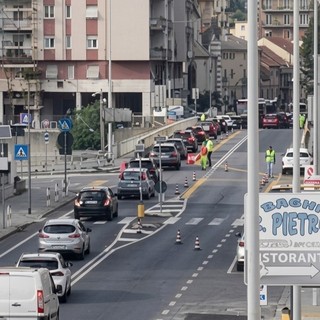 Caos viabilità tra Vado e Savona, la richiesta alla Provincia: "Si verifichi se la contemporaneità dei cantieri sia razionale e legittima"