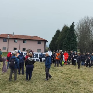 Altare, camminata di protesta contro il "Bric Surite". Briano: "Il piano energetico regionale va rivisto"