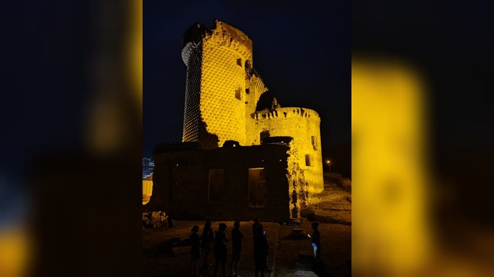 Finalborgo, ritorna la magia del tuffo nel Medioevo e le sue vicende con le "Storie al chiaro di luna"
