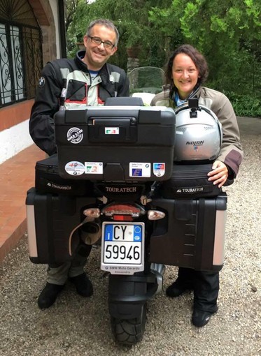 Da Albenga a Capo Nord in moto, il viaggio di nozze di Paola e Mauro all'insegna dell'avventura