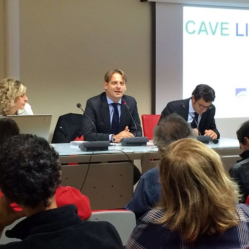 Foto pubblicate pagina Facebook assessore Scajola