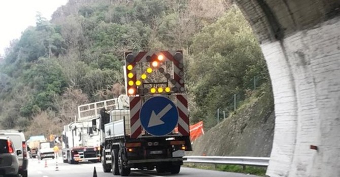 Cantieri sull’A10, il sindaco di Alassio Melgrati chiede di sospenderli durante i weekend almeno fino alla fine di ottobre Cantieri sull’A10, il sindaco di Alassio Melgrati chiede di sospenderli durante i weekend almeno fino alla fine di ottobre