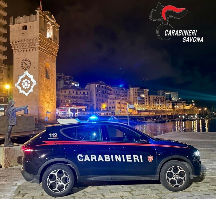 Danneggiamenti e furti nelle auto a Savona, distrugge i finestrini e arraffa oggetti: indagato un 33enne Danneggiamenti e furti nelle auto a Savona, distrugge i finestrini e arraffa oggetti: indagato un 33enne