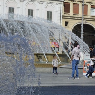 Emergenza caldo, giovedì a Genova scatta il bollino rosso: attivi i punti di accoglienza negli ospedali Emergenza caldo, giovedì a Genova scatta il bollino rosso: attivi i punti di accoglienza negli ospedali