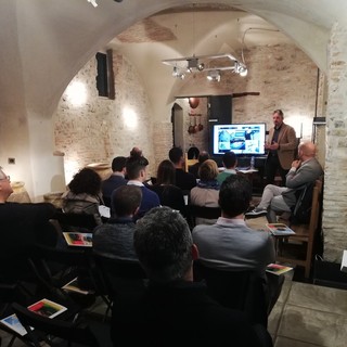 Albenga, una sala affollata per il convegno "Amianto negli edifici pubblici"