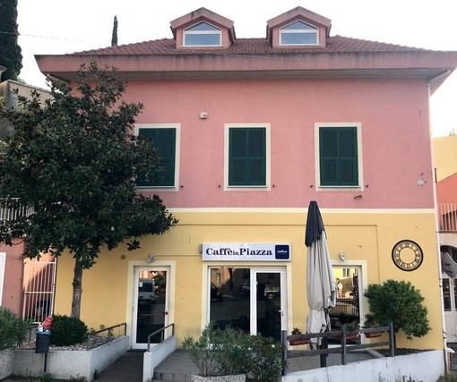 Tovo, si sblocca la situazione dell'ex Caffè in Piazza: obiettivo riapertura per l'estate 2024 Tovo, si sblocca la situazione dell'ex Caffè in Piazza: obiettivo riapertura per l'estate 2024