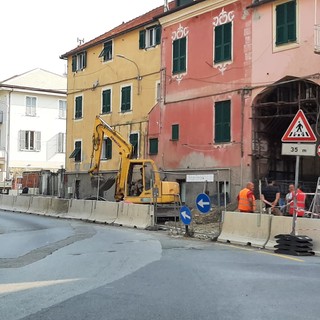 La riapertura a doppio senso dell'Aurelia a Celle e l'annuncio caduto nel vuoto. Sindaco Mordeglia: "Chiederò ad Anas chiarimenti" La riapertura a doppio senso dell'Aurelia a Celle e l'annuncio caduto nel vuoto. Sindaco Mordeglia: "Chiederò ad Anas chiarimenti"