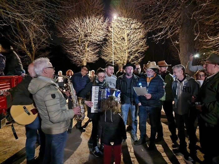 Ferrania tra musica e tradizione: tornano i Cantauova, tra melodie di primavera e donazioni per i bambini