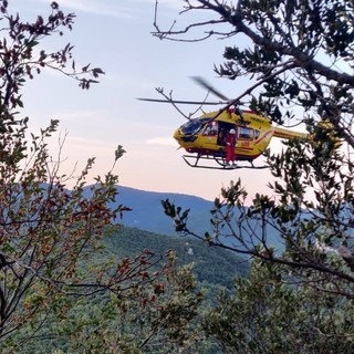 Climber non riesce più né a scendere né a salire: recuperata dall'elisoccorso (FOTO e VIDEO)