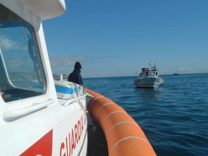 Varazze, sabato esercitazione in mare per accrescere preparazione in situazione di emergenza Varazze, sabato esercitazione in mare per accrescere preparazione in situazione di emergenza