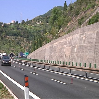 Cantieri autostradali abbandonati, Uiltrasporti Liguria: "180 lavoratori sono senza stipendio" Cantieri autostradali abbandonati, Uiltrasporti Liguria: "180 lavoratori sono senza stipendio"