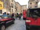 Si cosparge di benzina e minaccia di darsi fuoco in piazza San Michele ad Albenga: provvidenziale intervento dei carabinieri