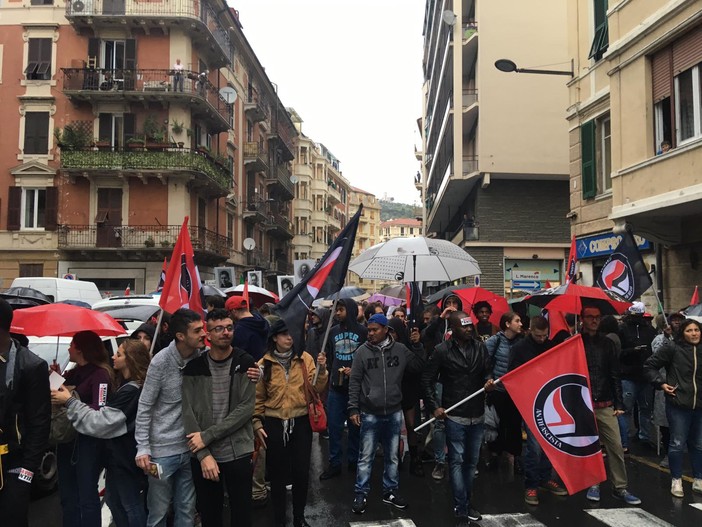 Corteo Antifascista, l'assessore Sonia Viale attacca il sindaco Caprioglio: "La prima cittadina insieme a chi ha insultato Salvini"