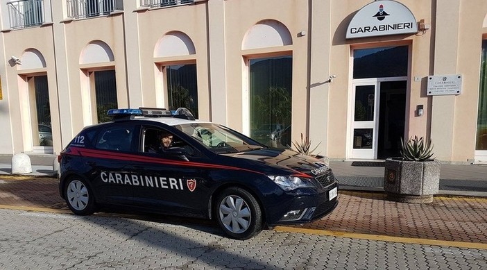 Incendio azienda agricola ad Albenga, piromane incastrato dalla videosorveglianza della propria abitazione