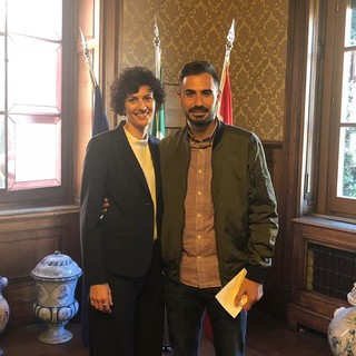 Il sindaco Caprioglio riceve in Comune Davide Capello, giovane savonese sopravvissuto al crollo del Ponte Morandi