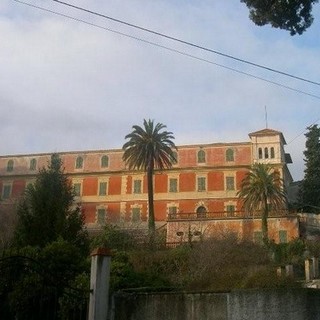 Danneggiamenti all'interno dell'ex convento a San Fedele d'Albenga, intervento dei carabinieri
