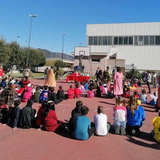 Carnevale, martedì in maschera alla scuola primaria di Borghetto Carnevale, martedì in maschera alla scuola primaria di Borghetto