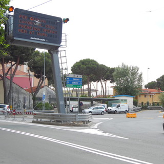 Camion ribaltato: riaperta l'autostrada A10 tra Savona e Albisola