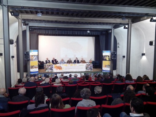 A Campo Ligure apicoltori in festa in occasione del concorso regionale sui mieli liguri A Campo Ligure apicoltori in festa in occasione del concorso regionale sui mieli liguri