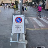 Auto rimosse a Loano per il Carnevale, una cittadina: "La mia esperienza e una segnaletica che ha tratto in inganno molti automobilisti"
