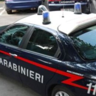 Savona: tentata di rapinare una donna con bambino, arrestato dai carabinieri
