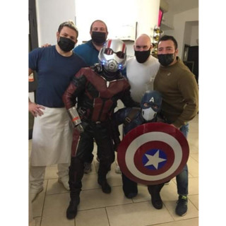 L'iniziativa dei "Supereroi in Corsia": pizze a domicilio per supportare il progetto "Ospedali Dipinti" del San Paolo di Savona