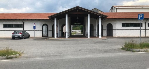 "Dotare il cimitero di un'area per la sepoltura dei musulmani": la mozione del gruppo +Cairo "Dotare il cimitero di un'area per la sepoltura dei musulmani": la mozione del gruppo +Cairo