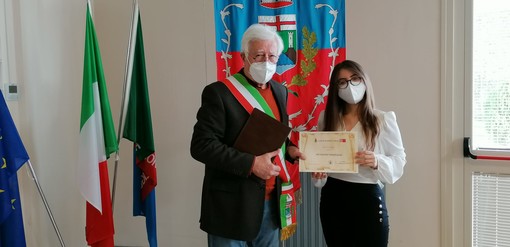 Borgio Verezzi, cittadinanza italiana per una studentessa 18enne