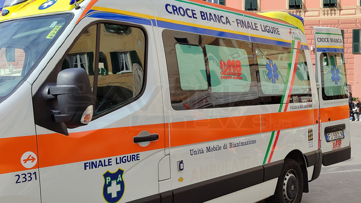 Finale, pedone investito da un'auto lungo l'Aurelia all'attraversamento di via Caviglia