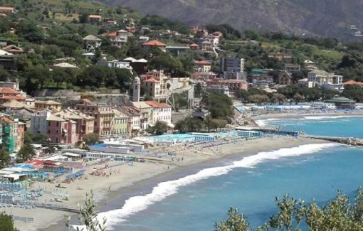 Successo per la Notte Viola di Celle Ligure Successo per la Notte Viola di Celle Ligure