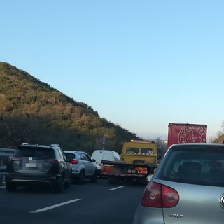 Incidente sulla A10 tra Spotorno e Savona: disagi alla viabilità