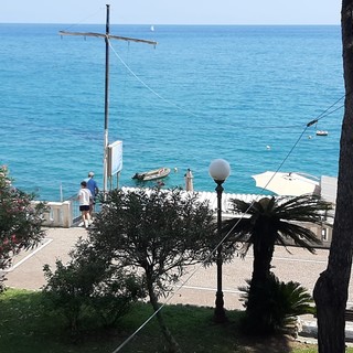 Celle, una parte dell'arenile in concessione al Club Nautico ai clienti degli alberghi? Sindaco Mordeglia: "Ci abbiamo pensato ma non è fattibile al 99%"
