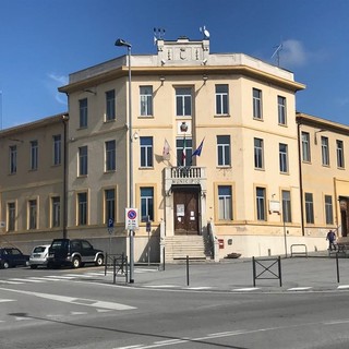 Restauro scuola "Colombardo", Pd Cengio: "Edificio situato in zona esondabile, non può ospitare la caserma dei carabinieri" Restauro scuola "Colombardo", Pd Cengio: "Edificio situato in zona esondabile, non può ospitare la caserma dei carabinieri"