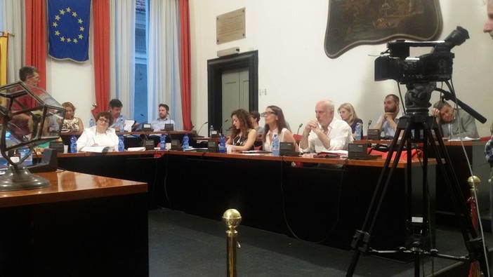 Consiglio Comunale di Albenga unito contro la Regione per la tutela dell'Ospedale