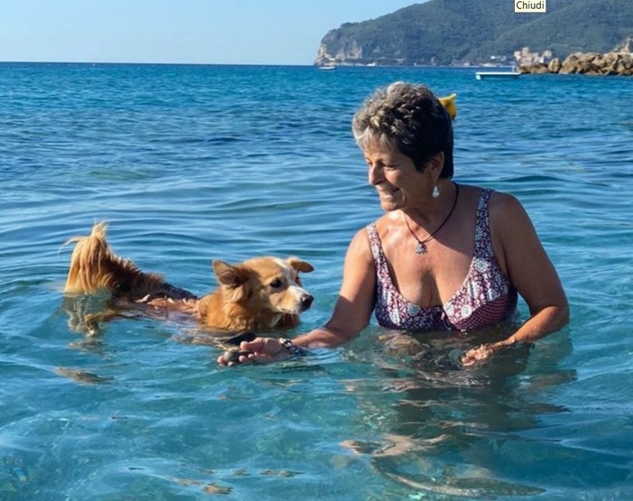 La cagnolina Moka "scrive" al sindaco di Spotorno: "Non toglieteci la Pluto Beach"