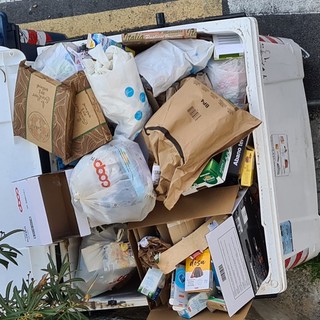 Porta a porta a Savona, un lettore: "Chi ha cattive abitudini le perderà? O continuerà ad abbandonare tutto in strada?"
