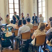 Savona, il Comune accoglie 127 neonati: un libro e la tessera della biblioteca per le nuove famiglie Savona, il Comune accoglie 127 neonati: un libro e la tessera della biblioteca per le nuove famiglie