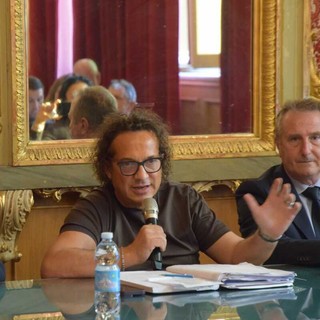 Politica e democrazia, a Savona confronto sui temi della società civile: dalla sanità ai giovani Politica e democrazia, a Savona confronto sui temi della società civile: dalla sanità ai giovani